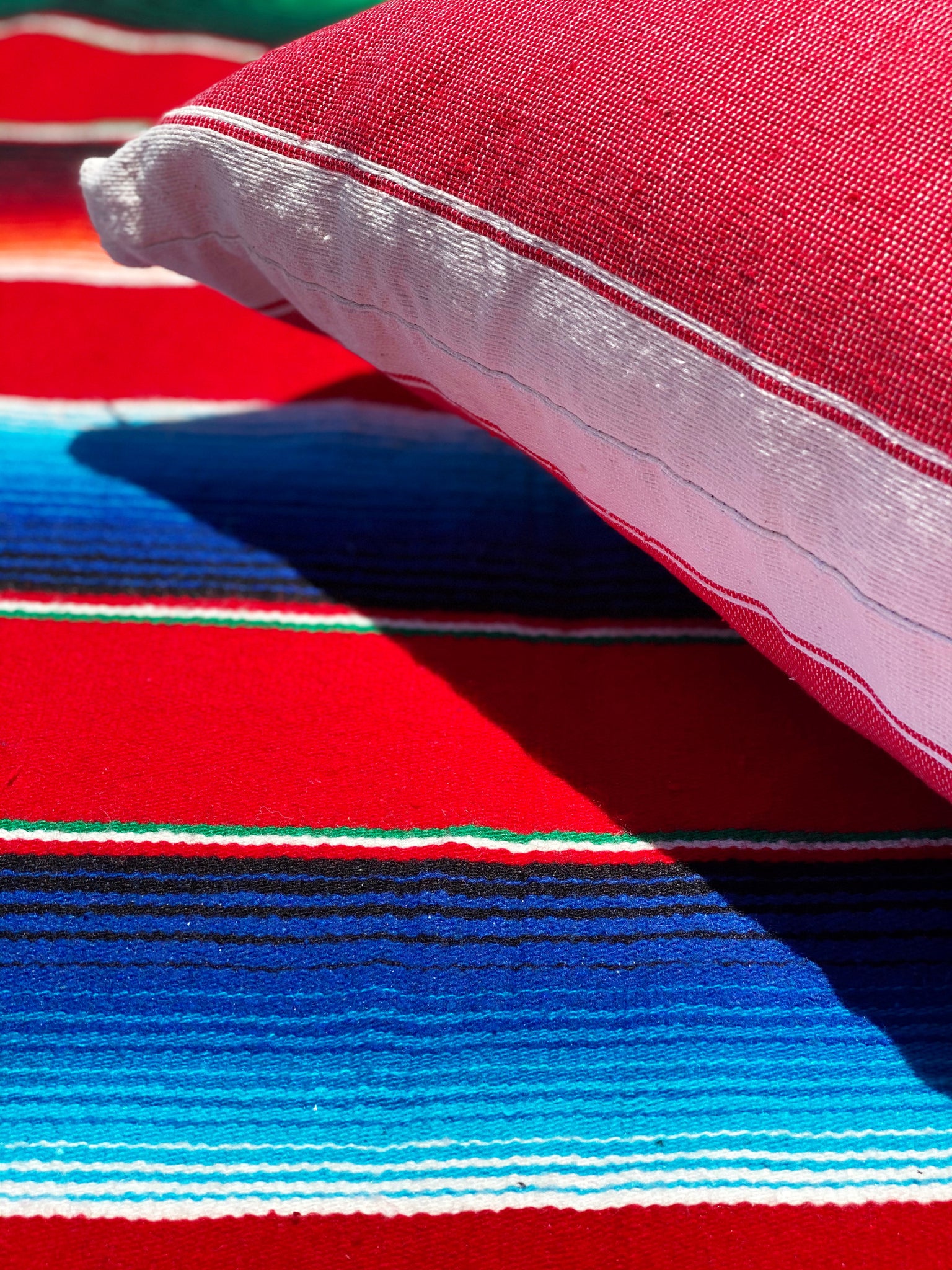 Long Lumbar Pillow Ensenada in Red