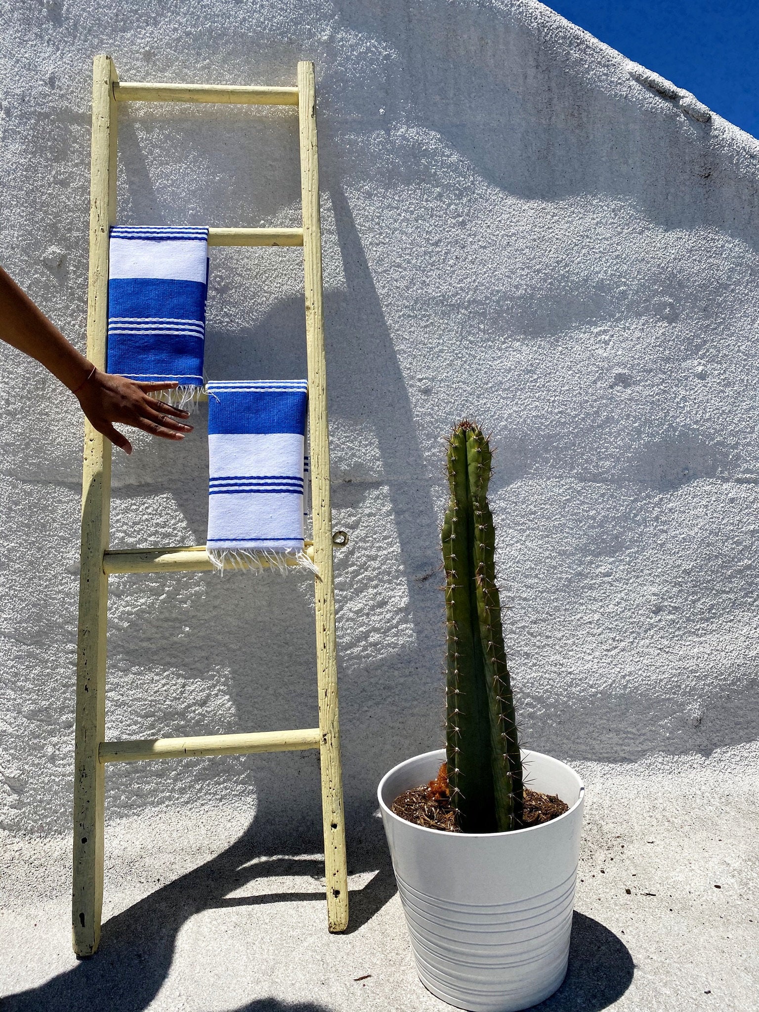 Classic Striped Cotton Hand Towel - Lapis Blue + Blanco White – Casa Ojo