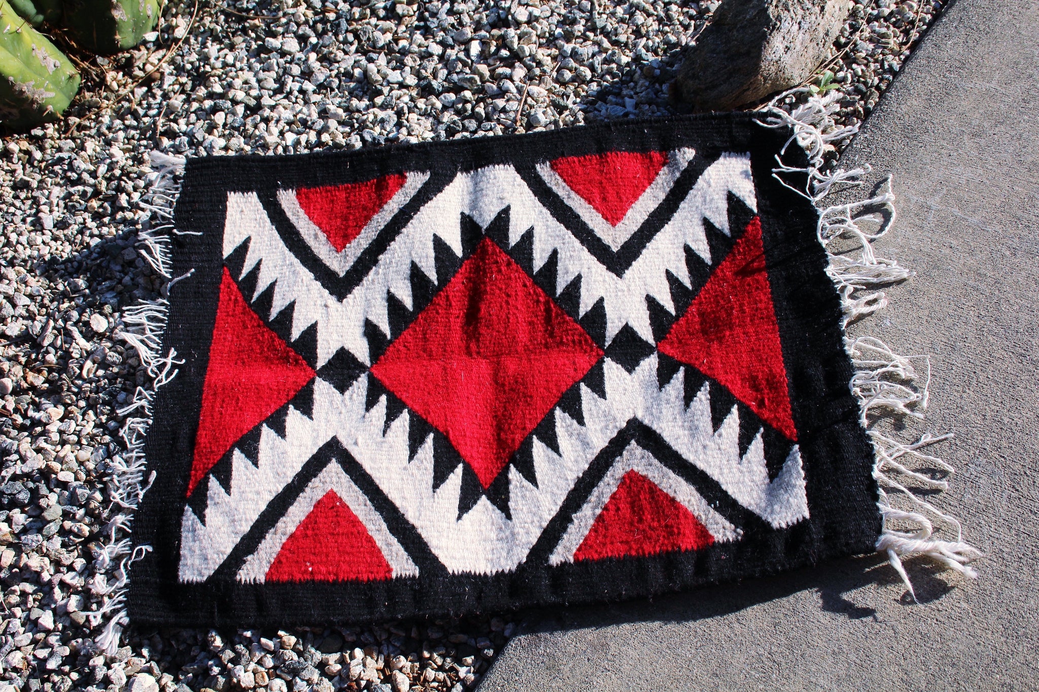 Corazon del Guerrero Tapete Small Wool Rug